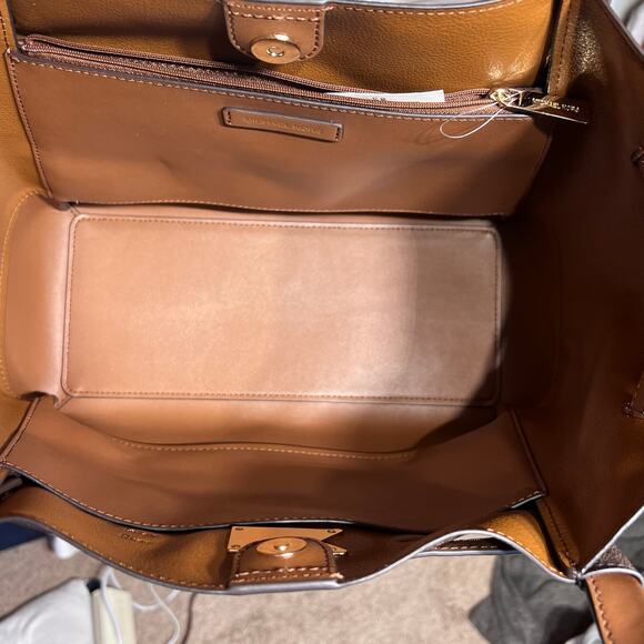 Michael Kors Reed MK Signature Large Belted Shoulder Tote Bag, NWT - Picture 9 of 10